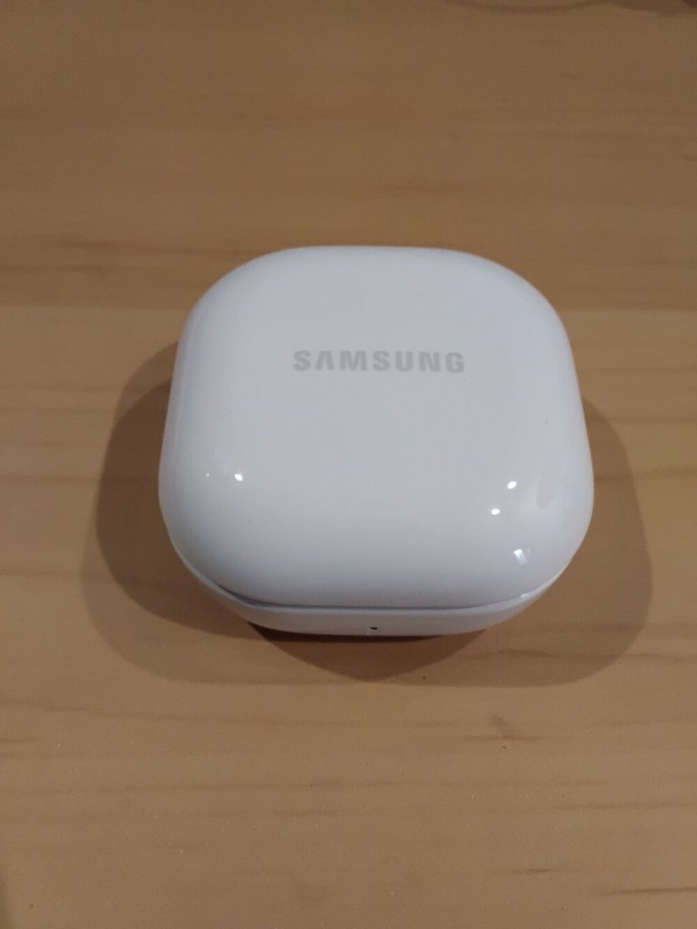 Samsung Galaxy Earbuds with Charging Case USB - Picture 5 of 11
